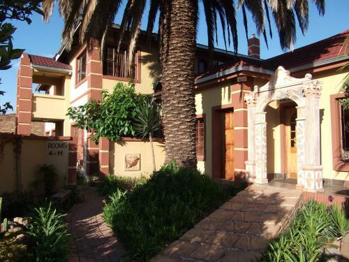 Hostal Acre Of Africa Guesthouse