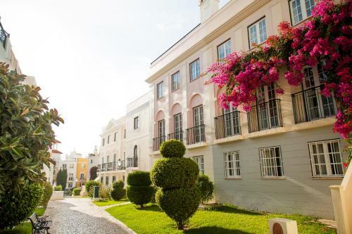 Hotel Old Village & Prestige