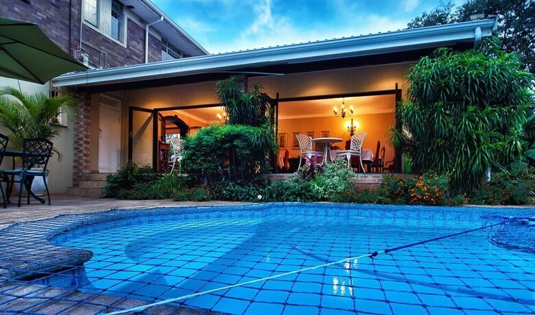 Hostal Hilltop Manor