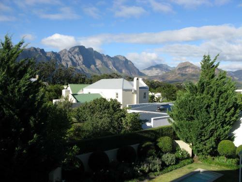 Hostal Maison D'ail Guest House