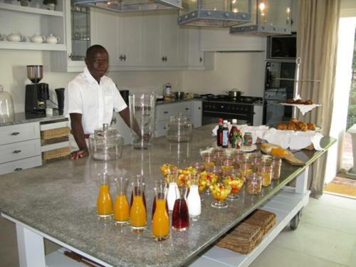 Hostal Maison D'ail Guest House