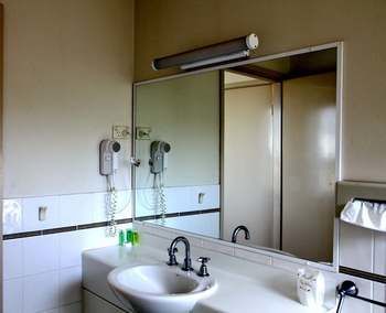 Hotel Best Western Travellers Motor Village