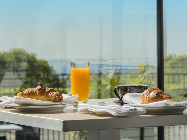 Hotel Mercure Charlestown (de Lujo)