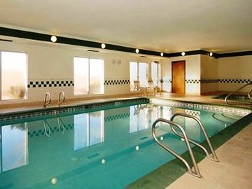 Hotel Comfort Inn & Suites North