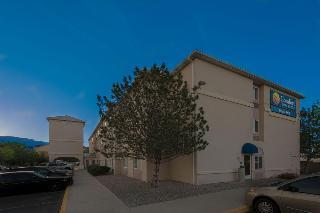 Hotel Comfort Inn & Suites North