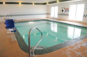 Hotel Comfort Inn & Suites North