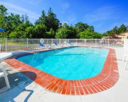 Hotel Quality Inn & Suites