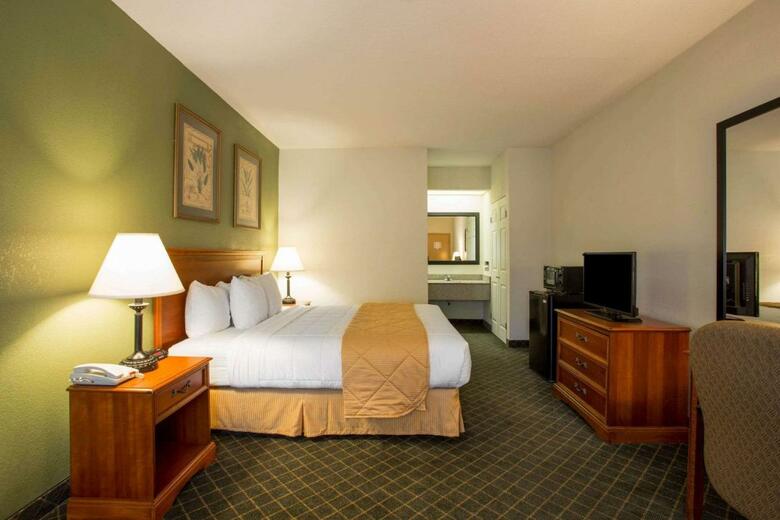 Hotel Clarion Inn & Suites Aiken