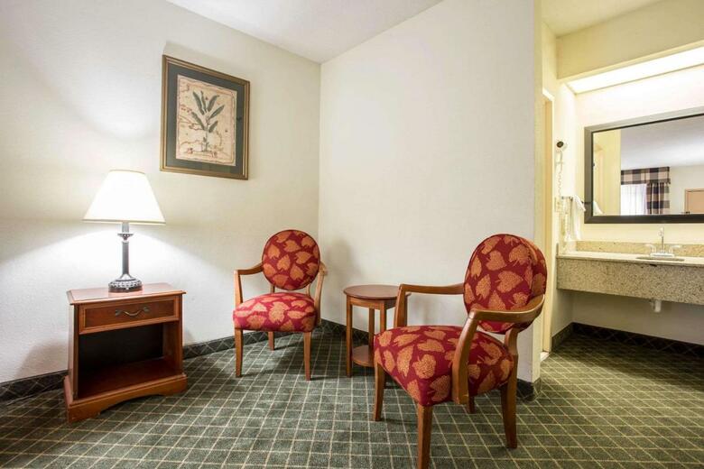 Hotel Clarion Inn & Suites Aiken