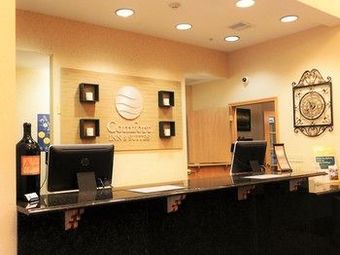 Hotel Comfort Inn & Suites