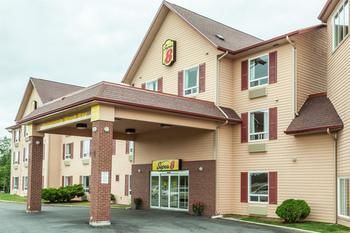 Hotel Super 8 Amherst Ns