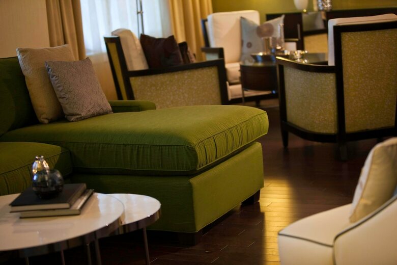 Renaissance Arlington Capital View Hotel April2011