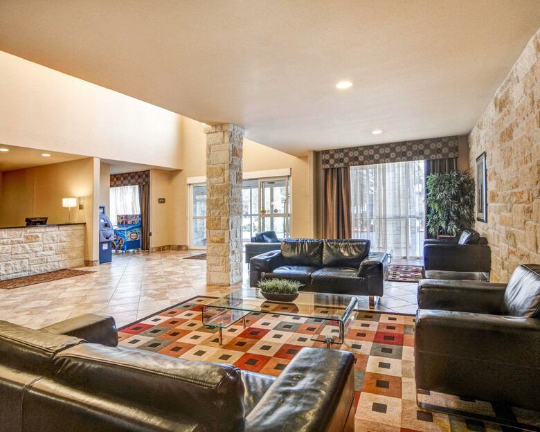 Hotel Comfort Suites Arlington