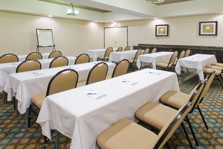 Hotel Comfort Inn & Suites Alvarado