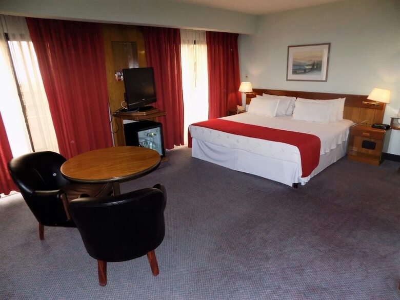 Hotel Balmoral Plaza