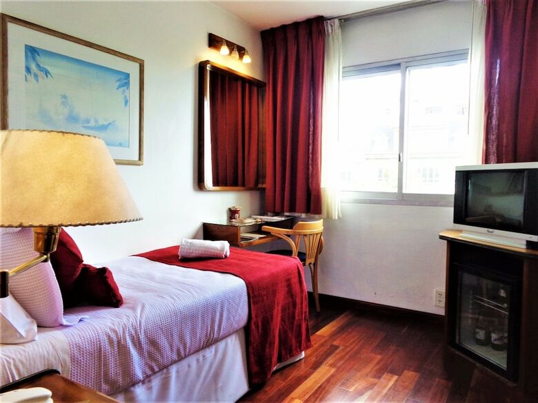 Hotel Balmoral Plaza
