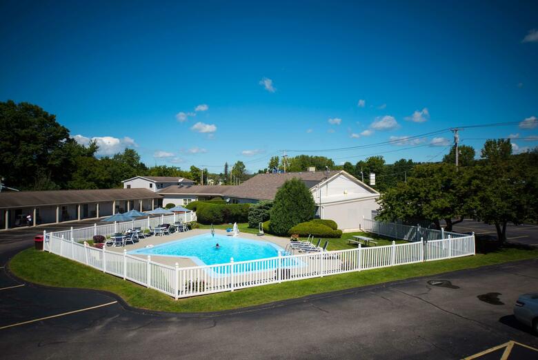Hotel Best Western Plus New Englander Motor Inn