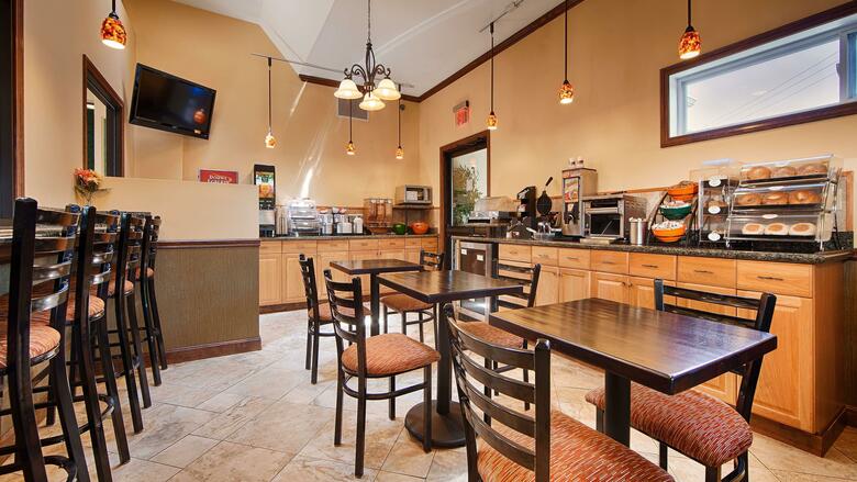 Hotel Best Western Plus New Englander Motor Inn