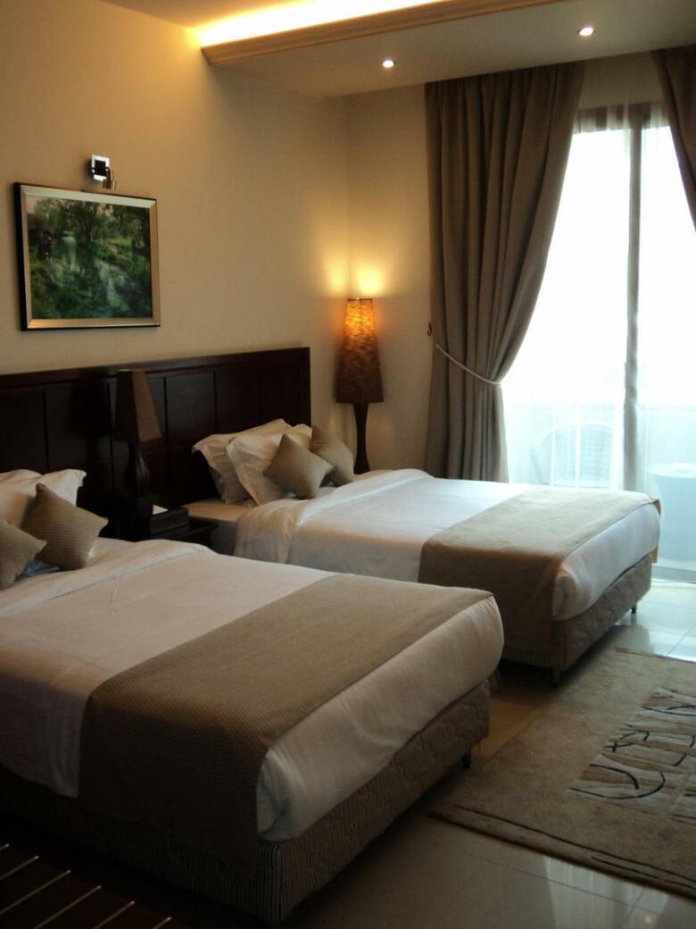 Hotel Midtown Y Suites