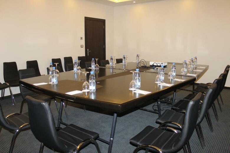 Hotel Midtown Y Suites