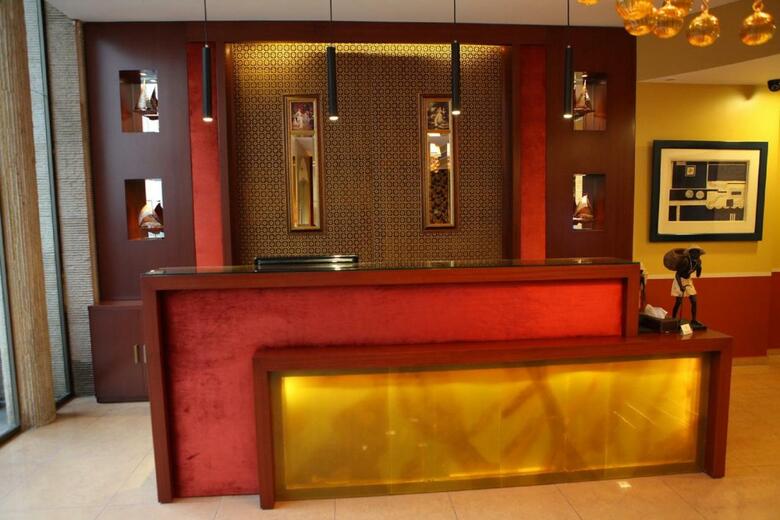 Hotel Midtown Y Suites