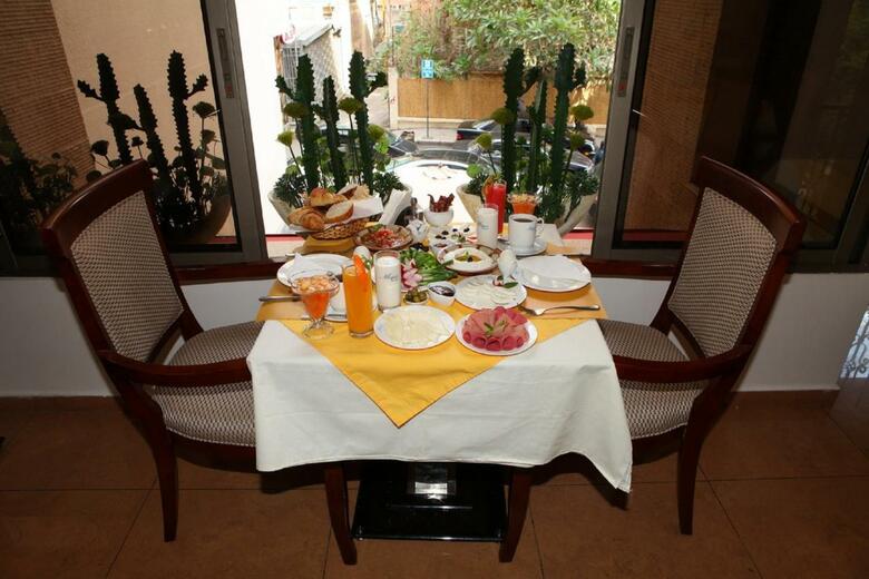 Hotel Midtown Y Suites