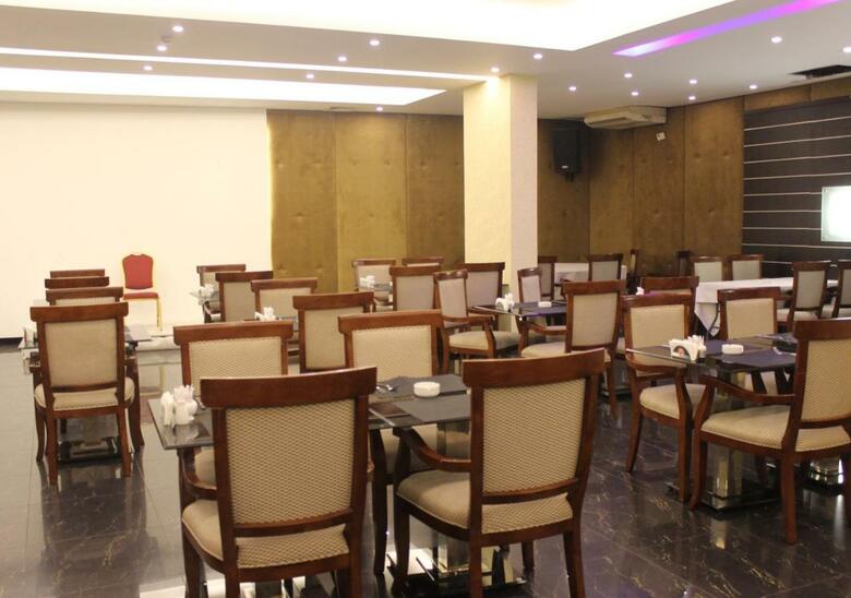 Hotel Midtown Y Suites