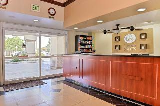Hotel Comfort Suites Bakersfield