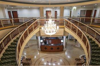 Holiday Inn Express Hotel & Suites Bakersfield Central