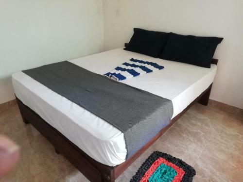 Hostal Elmee Hill Resort & Travels