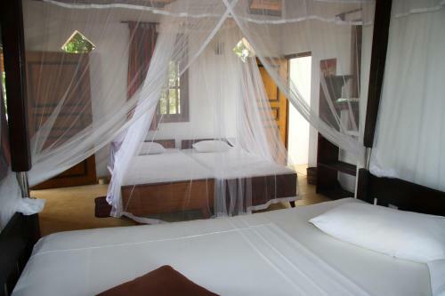 Hotel Shiva's Beach Cabanas