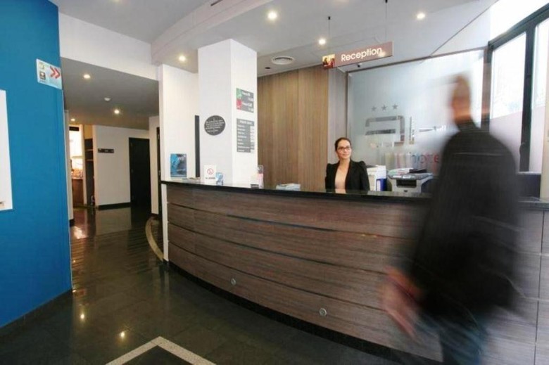 Alma Grand Place Hotel