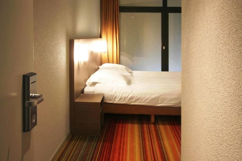 Alma Grand Place Hotel