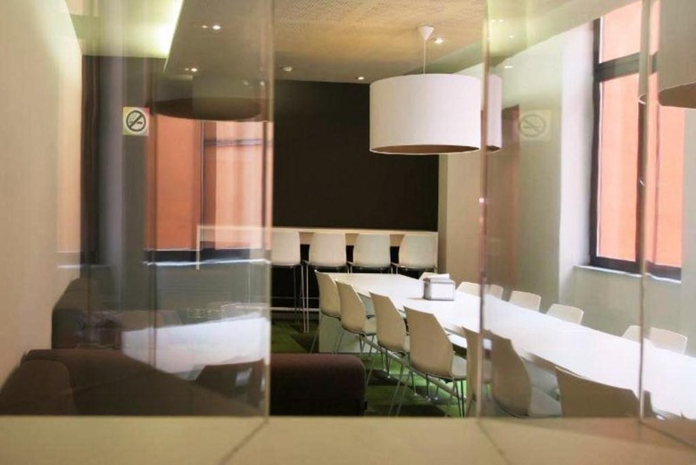 Alma Grand Place Hotel