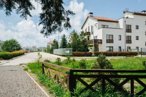 Happy Place Apartments Pezaro