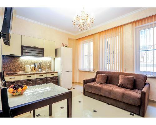 Apart-hotel Lenina 57