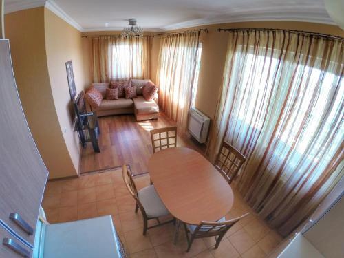 Apartment On Demokraticheskaya 43