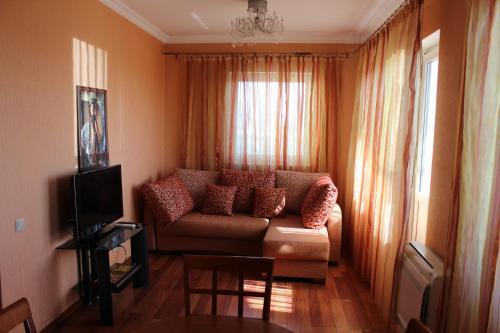 Apartment On Demokraticheskaya 43