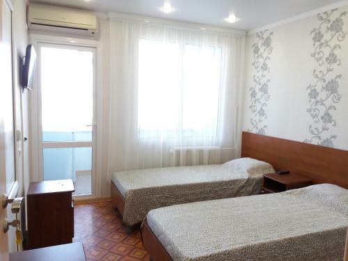Hostal Al Porto Near The Sea