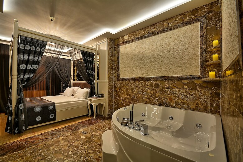 Samir Deluxe Hotel