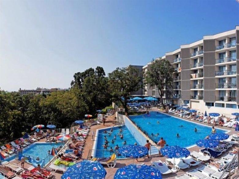 Hotel Slavey