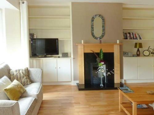 No. 4 Lansdowne Village, Kenmare