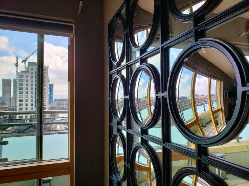 Apartment Overlooking Canal 2 Bedroom