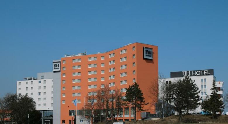 Hotel NH Airport