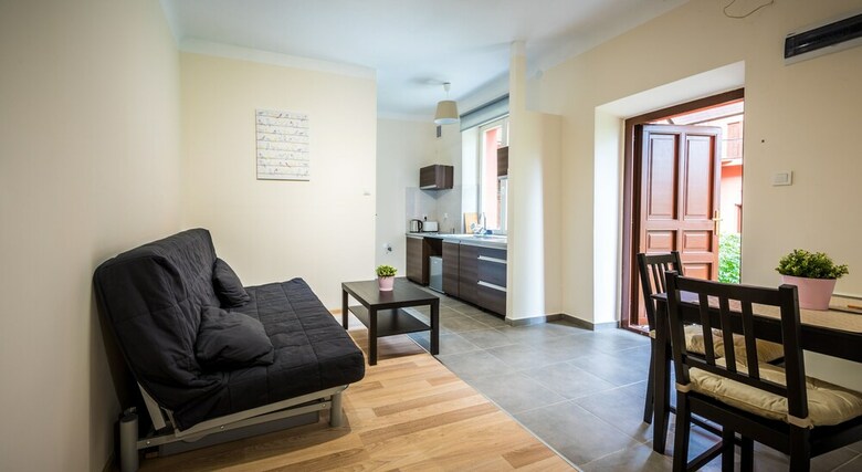 Heaven Eleven Apartments - Old Town