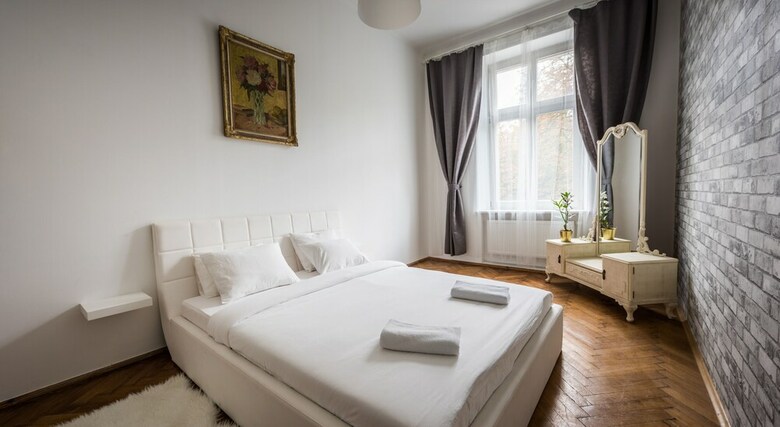 Heaven Eleven Apartments - Old Town
