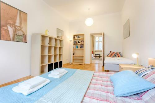 Tyzenhauz Apartments Economy