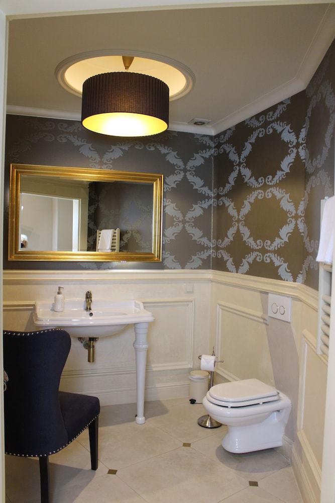 A11 Apartments & Spa Dermique