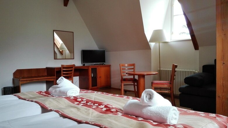 Hotel Penzion Domov Mladeze Jana