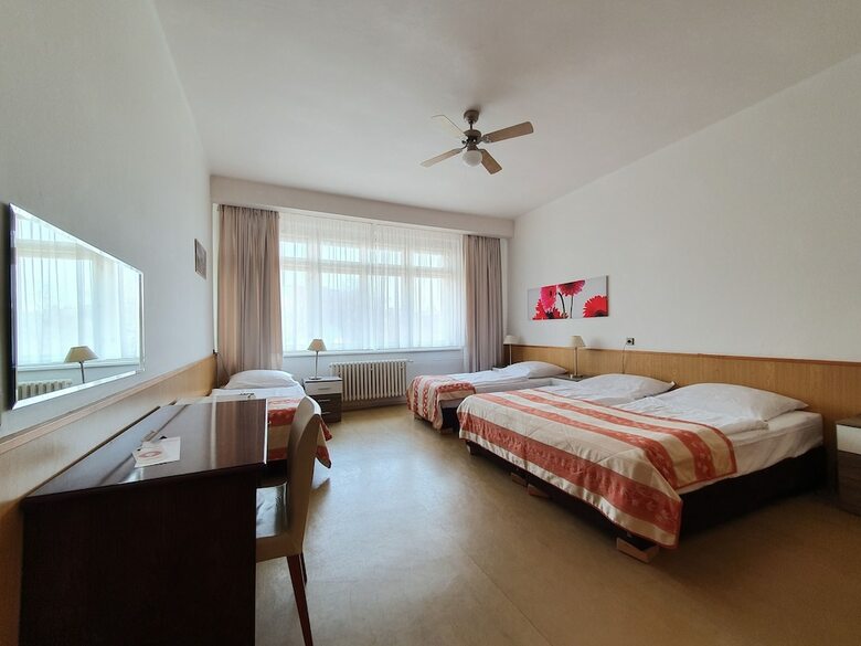 Hotel Penzion Domov Mladeze Jana
